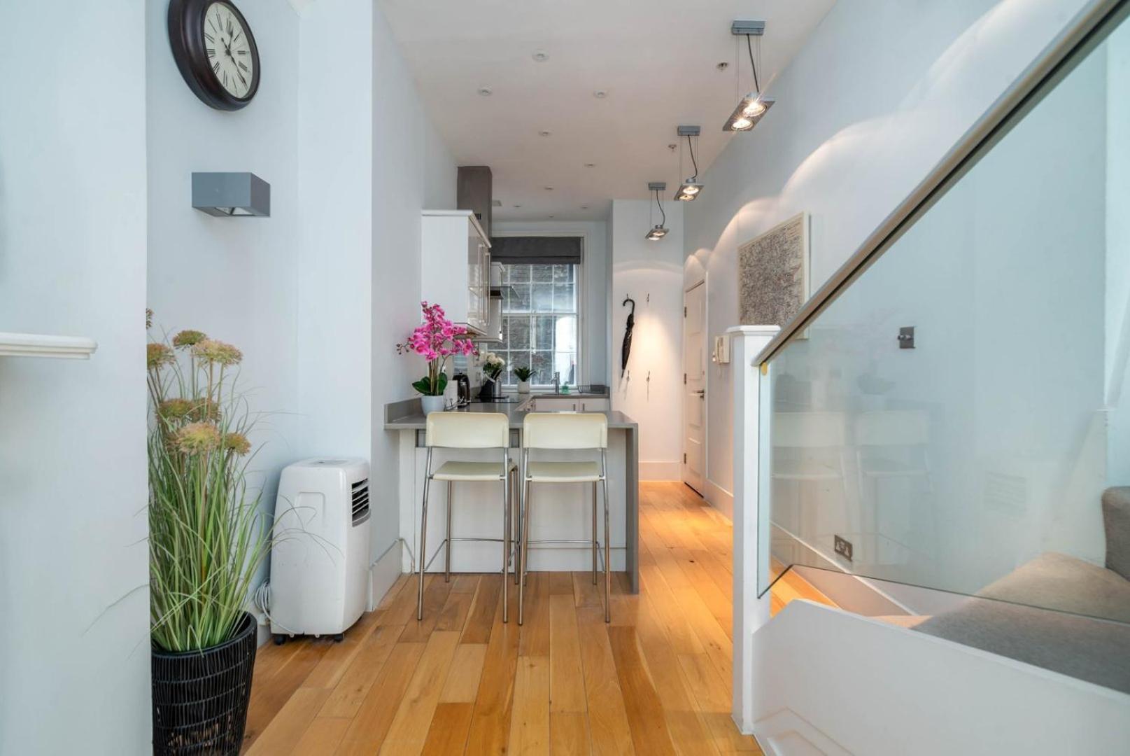 Ferienwohnung Guestready - Stunning Covent Garden 2Br Duplex London Exterior foto